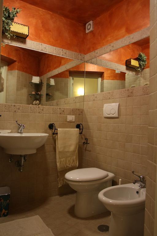 Bed And Breakfast Angolo Fiorito 치비타베키아 객실 사진